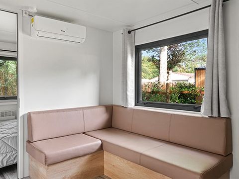 Mobilhome 6 personnes - Ultimate Plus | 3 Ch. | 6 Pers. | Terrasse Couverte | 2 SDB | Clim. | TV