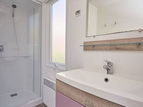 MOBILHOME 6 personnes - Comfort | 2 Ch. | 4/6 Pers. | *Terrasse surélevée *| 1 SDB | Clim.