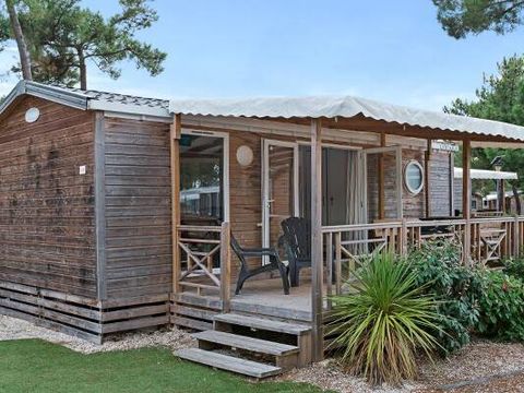 MOBILHOME 6 personnes - Mobil-Home | Confort | 2 Chambres | Capacité 4/6 personnes | Terrasse semi-couverte | 1 Salle de Bain | Climatisation