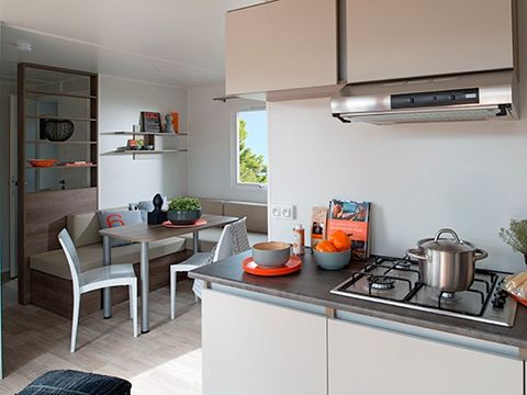Mobilhome 6 personnes - Comfort XL | 3 Ch. | 6 Pers. | Terrasse surélevée | Clim. | TV