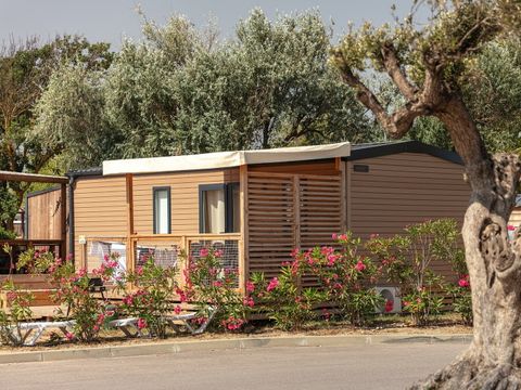 MOBILHOME 4 personnes -  Premium | 2 Ch. | 4 Pers. | Terrasse surélevée | 2 SDB | Clim. | TV
