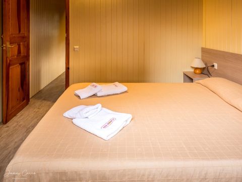 CHALET 4 personnes - S100 - CLIM - TV - DRAPS - MENAGE FINAL
