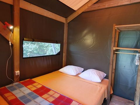 BUNGALOW 4 personnes - CABANE SAFARI - SANS SANITAIRE