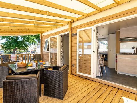 BUNGALOW 6 personnes - Mobil-home | Premium | 3 Ch. | 6 Pers. | Terrasse surélevée | Clim.