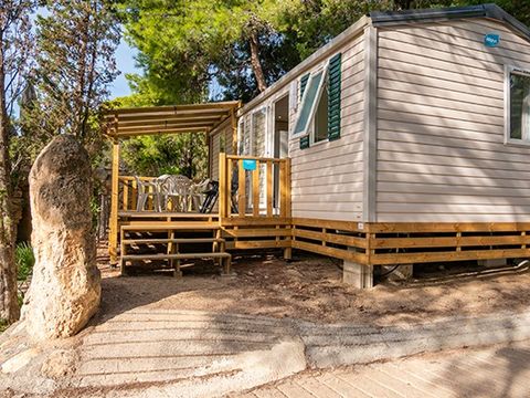 Mobilhome 6 personnes - Comfort XL | 3 Ch. | 6 Pers. | Terrasse surélevée | Clim.