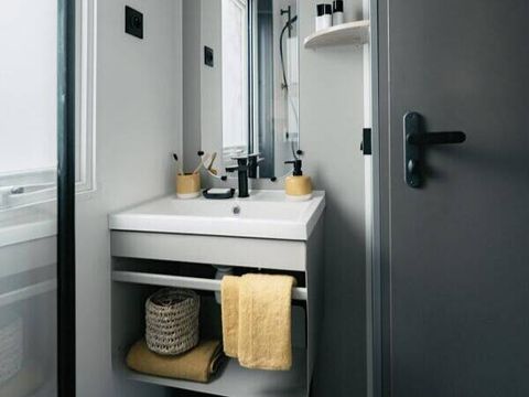 Mobilhome 6 personnes - Mobil-home | Premium | 3 Ch. | 6 Pers. | Terrasse Lounge | Clim. | TV