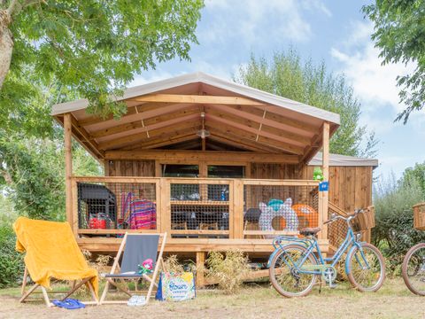 Hébergement 5 personnes - Cosyflower Premium 38m² (2 chambres) + TV + lave-vaisselle + draps + serviettes + terrasse couverte | 4/5 personnes