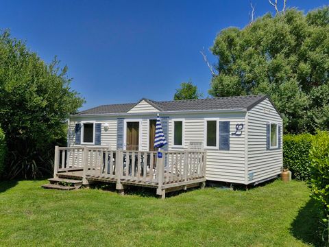 MOBILHOME 6 personnes - Standard 32m² (3 chambres) + terrasse 10m² + TV | 6 personnes