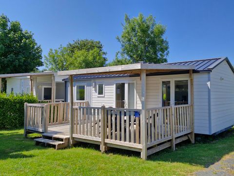 MOBILHOME 6 personnes - Confort 32m² (3 chambres) + terrasse semi-couverte 10m² + TV | 6 personnes