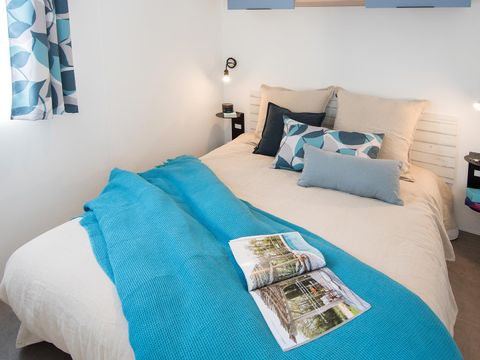 MOBILHOME 6 personnes - Premium 30m² (3 chambres) + terrasse 15m² + draps + serviettes + LV + TV 6 pers. MOBILHOME 6 personnes - Premium 30m² (3 chambres) + terrasse 15m² + draps + serviettes + LV + TV 6 pers.