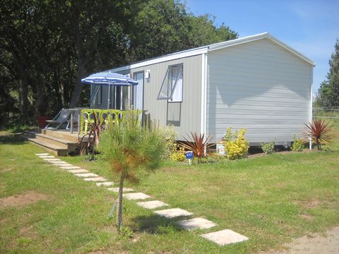 MOBILHOME 6 personnes - Premium 30m² (3 chambres) + terrasse 15m² + draps + serviettes + LV + TV 6 pers. MOBILHOME 6 personnes - Premium 30m² (3 chambres) + terrasse 15m² + draps + serviettes + LV + TV 6 pers.