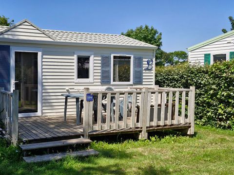 MOBILHOME 4 personnes - Standard 25m² (2 chambres) + terrasse 6m² à 10m² + TV | 4 personnes