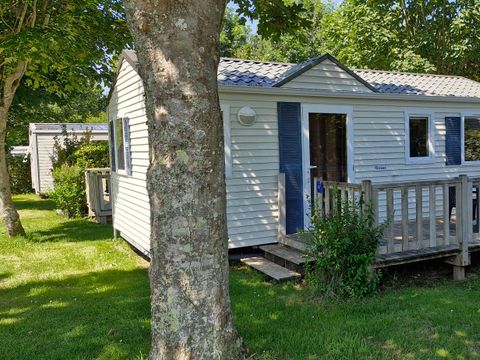 MOBILHOME 4 personnes - Standard 25m² (2 chambres) + terrasse 6m² à 10m² + TV | 4 personnes