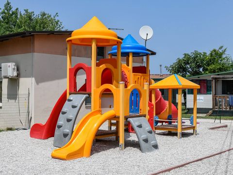 Butterfly Camping Village - Camping Vérone - Image N°3