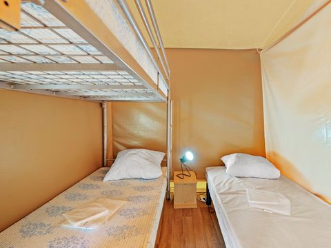 TENTE 5 personnes - CANADA, sans sanitaires