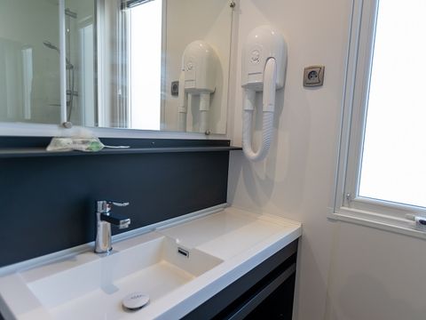 MOBILHOME 4 personnes - Mobil home Cagna - 2 chambres - 2 salles de bains + tv