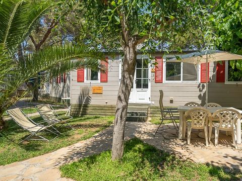 MOBILHOME 4 personnes - Classic | 3 Ch. | 4 Pers. | Terrasse simple | Clim.