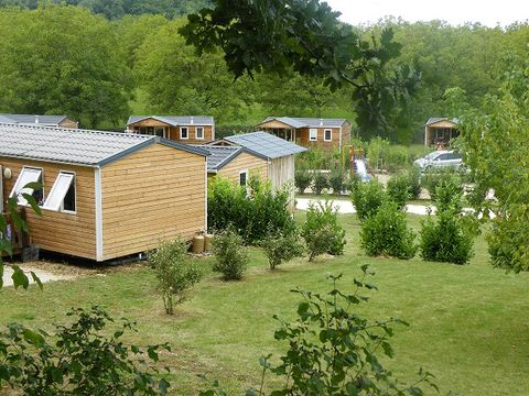 CHALET 4 personnes - Locatif bois avec terrasse couverte - Climatisé