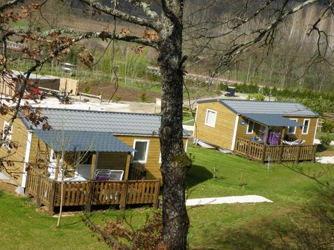CHALET 4 personnes - Locatif bois avec terrasse couverte - Climatisé