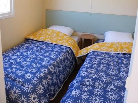 CHALET 4 personnes - Locatif bois avec terrasse couverte - Climatisé