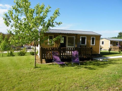 CHALET 4 personnes - Locatif bois avec terrasse couverte - Climatisé