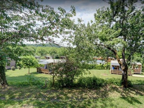 CHALET 4 personnes - Locatif bois avec terrasse couverte - Climatisé