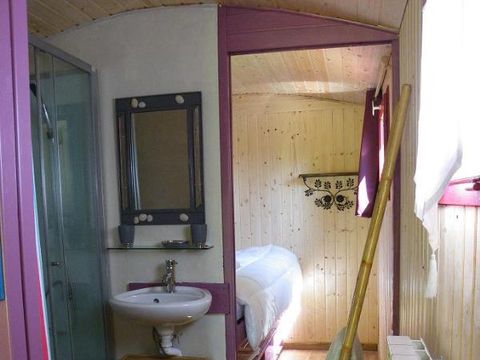 HÉBERGEMENT INSOLITE 2 personnes - Roulotte de charme La Mésange