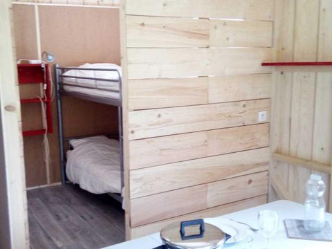 CHALET 4 personnes - Cabane Lodge 35 m² sur plancher bois (35 m² avec terrasse)