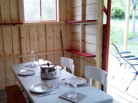 CHALET 4 personnes - Cabane Lodge 35 m² sur plancher bois (35 m² avec terrasse)