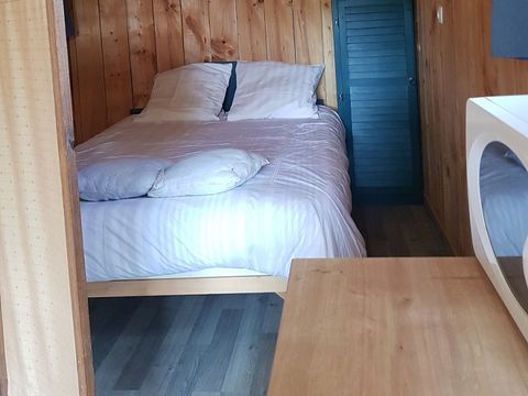 Hébergement 2 personnes - Cabane Roulotte 14 m2 avec terrasse