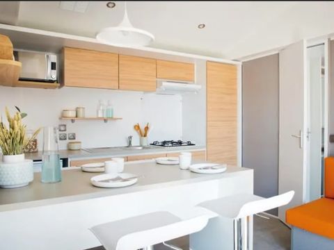 MOBILHOME 4 personnes - SUPER PREMIUM 2 CH / 2 SDE - CLIMATISE