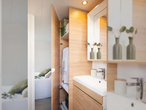 MOBILHOME 4 personnes - SUPER PREMIUM 2 CH / 2 SDE - CLIMATISE