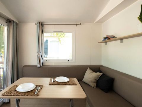 BUNGALOW 5 personnes - Bungalow 3 Pièces 4/5 Personnes Climatisé + TV (4 adultes + 1 bébé - 2 ans)