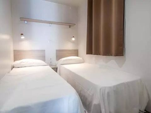 MOBILHOME 4 personnes - Premium | 2 Ch. | 4 Pers. | Terrasse simple| Clim.