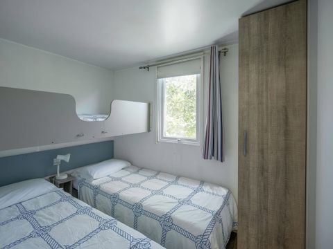 MOBILHOME 5 personnes - Premium 4 Personnes + 1 Enfant