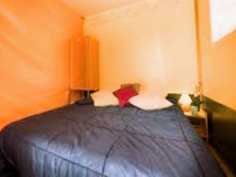 TENTE 4 personnes - Cyrus - Sans sanitaires, sans évier