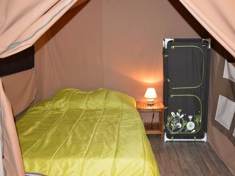 Tente en toile et en bois 5 personnes - LODGE VICTORIA sans sanitaires