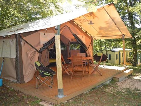 Tente en toile et en bois 5 personnes - LODGE VICTORIA sans sanitaires