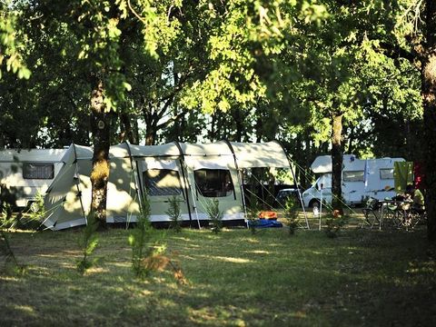 Emplacement - tente / caravane ou camping-car