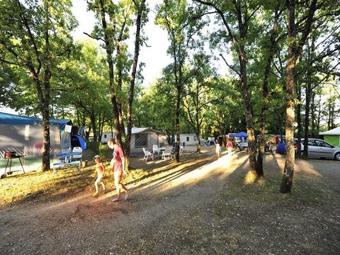 Emplacement - tente / caravane ou camping-car