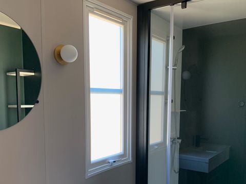 MOBILHOME 4 personnes - New Loggia 32m² Clim TV
