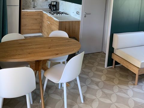 MOBILHOME 4 personnes - New Loggia 32m² Clim TV