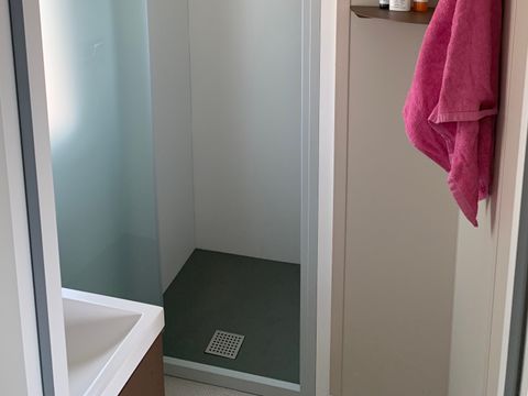 MOBILHOME 4 personnes - New Family 24m² Clim TV