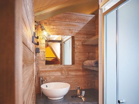 TENTE TOILE ET BOIS 7 personnes - Tente Ciela Nature Lodge - 2 chambres - Cuisine équipée – Salle de bain