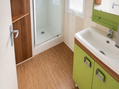 Mobilhome 4 personnes - Confort+ - 2 chambres - Terrasse couverte - 30 m²