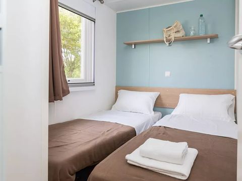 MOBILHOME 6 personnes - Mobil Home Standard 32m² (3 chambres) + terrasse intégrée