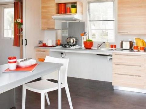 MOBILHOME 4 personnes - Mobil Home Confort 27m² (2 chambres) PMR + terrasse + TV