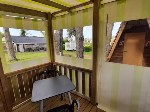 CHALET 2 personnes - SANS SANITAIRES