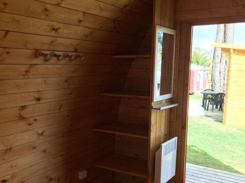 BUNGALOW 2 personnes - POD pour couple avec bébé sans sanitaires (Animaux interdits)
