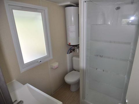 MOBILHOME 2 personnes - STANDARD 20m² - sous les pins 
